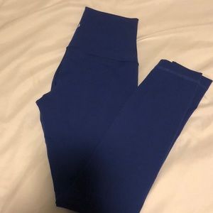 LULULEMON SAPPHIRE BLUE WUNDER UNDER SZ 6